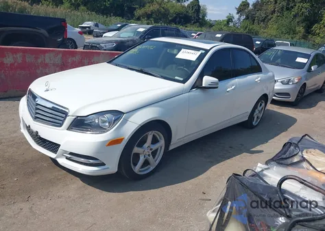 2014 Mercedes-Benz C 300 Luxury 4Matic from USA, damaged, VIN WDDGF8AB5EA939146